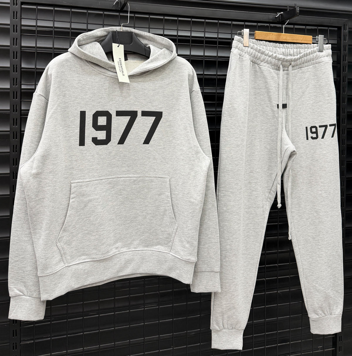 ESSTL001 1977 Мъжки Екип *PREMIUM*