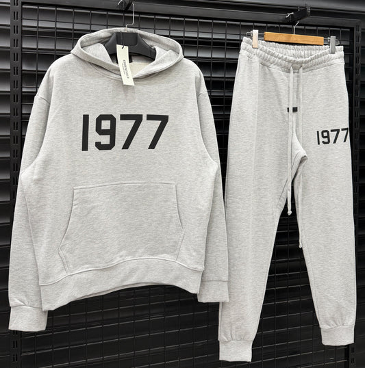 ESSTL001 1977 Мъжки Екип *PREMIUM*
