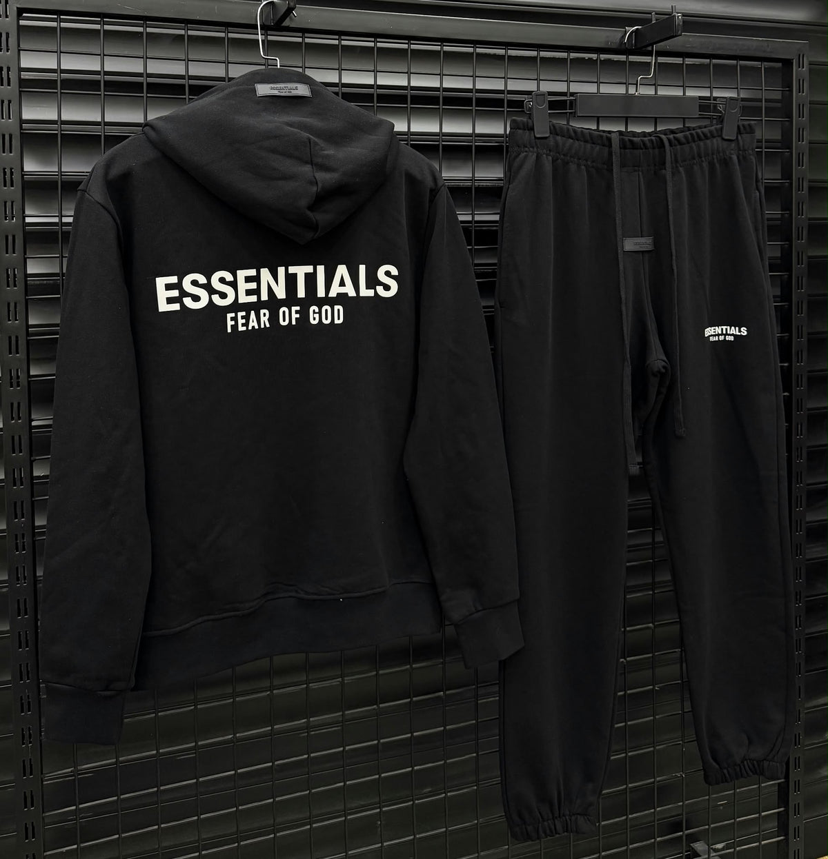 ESSTL004 Мъжки Екип *PREMIUM* Black