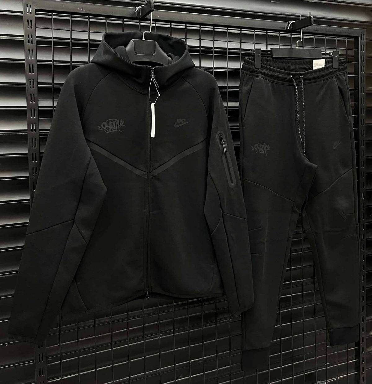 NK x SYNWD Limited Мъжки Екип Black/Gray