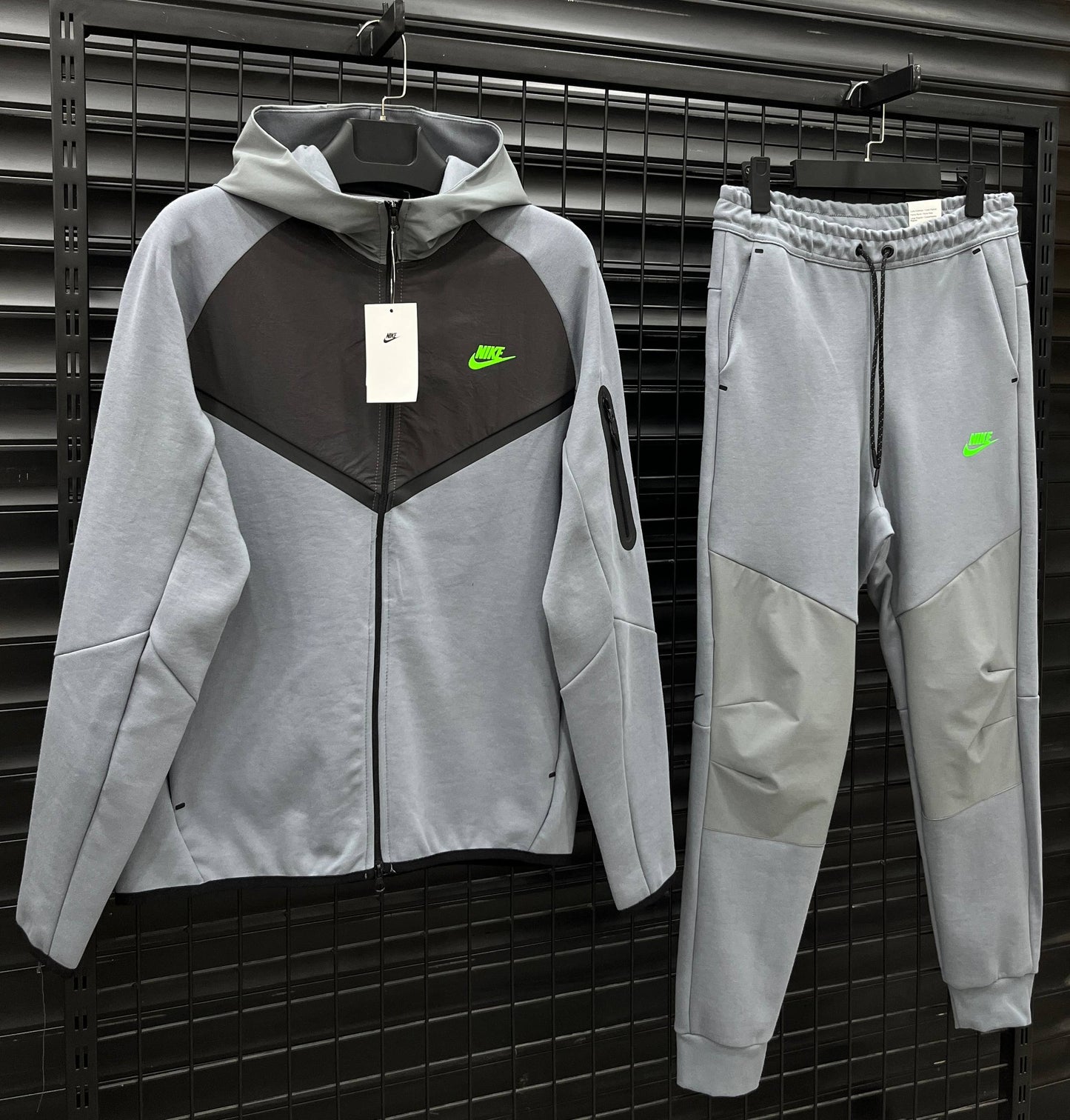NKTCH048 Мъжки екип Gray/Green