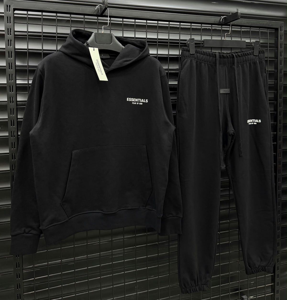 ESSTL004 Мъжки Екип *PREMIUM* Black