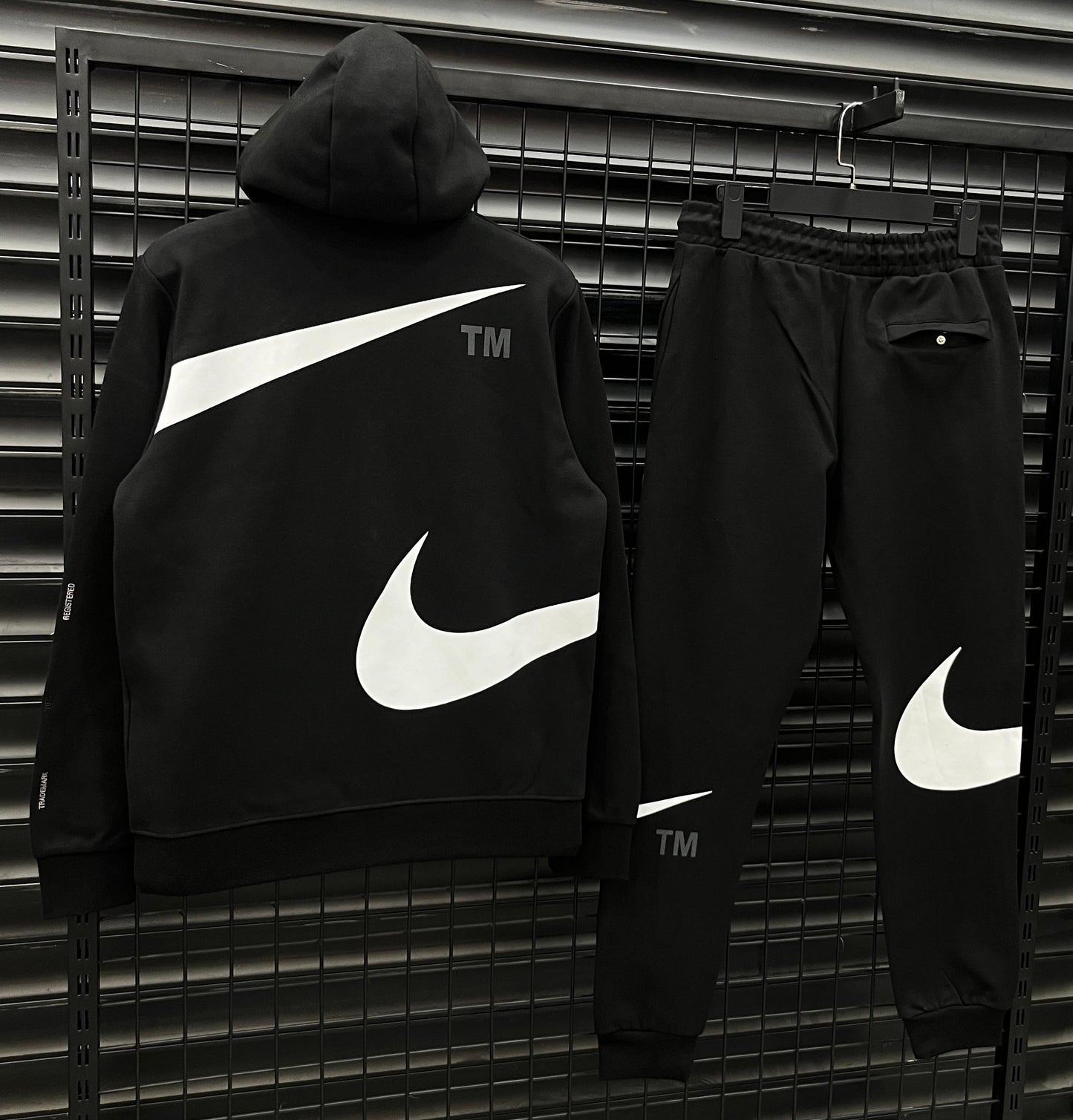 NKTCH038 Мъжки екип Black TM