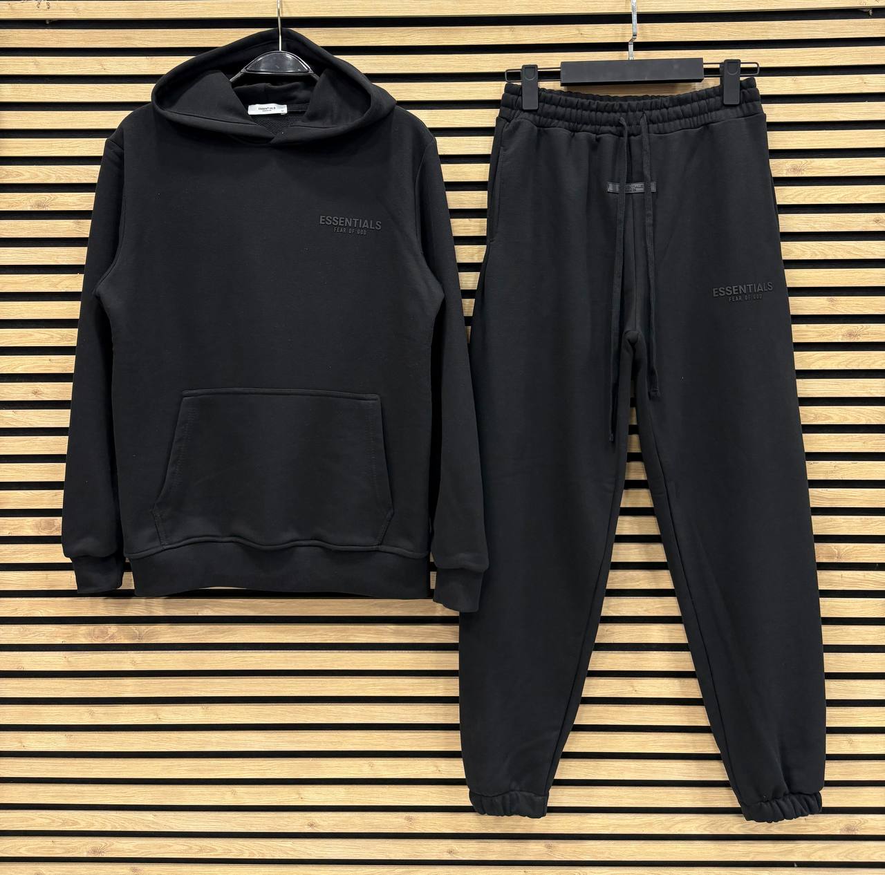 ESSTL002 Мъжки Екип Black