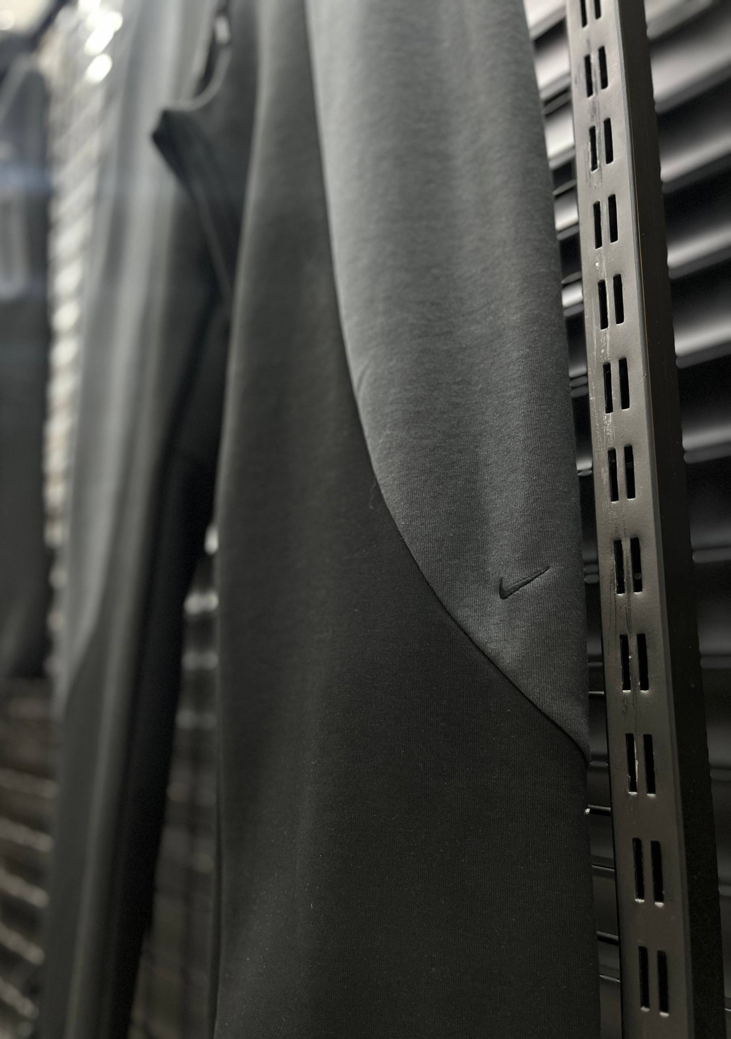 NKTCH039 Мъжки екип Black/Gray