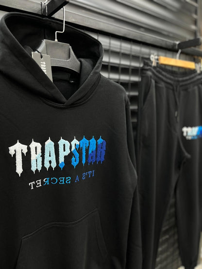 TRAP016 Мъжки Екип